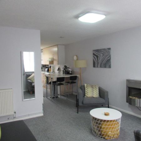 Bradley Stoke Self Contained Ground Floor Apartment Bristol Bagian luar foto