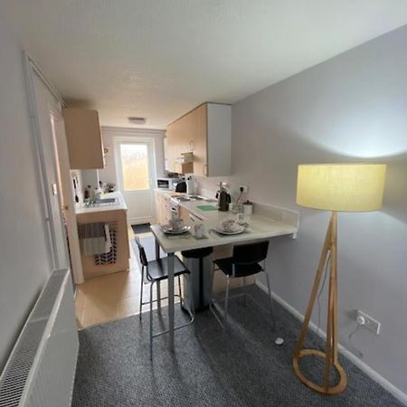 Bradley Stoke Self Contained Ground Floor Apartment Bristol Bagian luar foto
