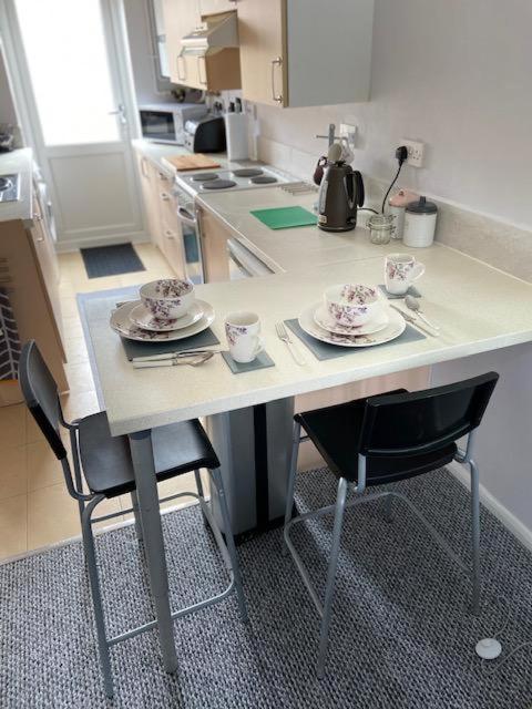 Bradley Stoke Self Contained Ground Floor Apartment Bristol Bagian luar foto